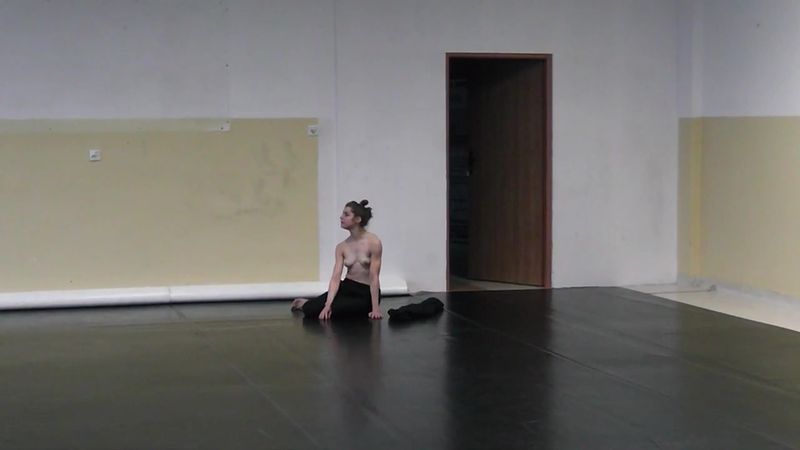 Plik:Karolina Kraczkowska performance 05.jpg