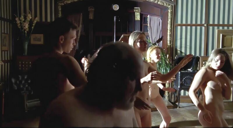 Plik:Aleksandra Nowosadko czlowiekdowszystkiego 05.jpg