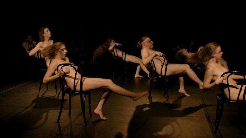 Plik:Alina Bachara Krystyna Szymura Katarzyna Gogacz Natalia Kruszyna Zuzanna Lapka umarlamzeszczescia 2.jpg